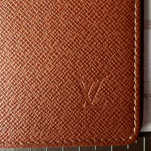Vintage Luis Vuitton Brown Taiga Leather Card Case - Picture 3 of 10